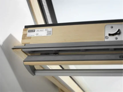 VELUX Electric Centre Pivot Roof Window Pine 780mm x 1400mm GGL MK08 307021U